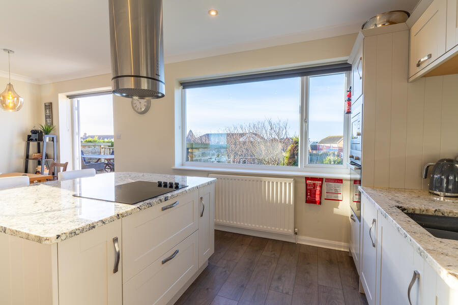 Fully-equipped kitchen